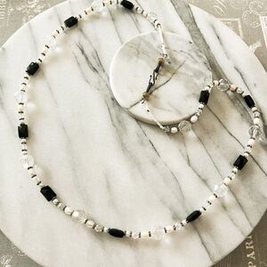 ‎Semiprecious Beaded Necklace Black White Clear Casual Streetwear